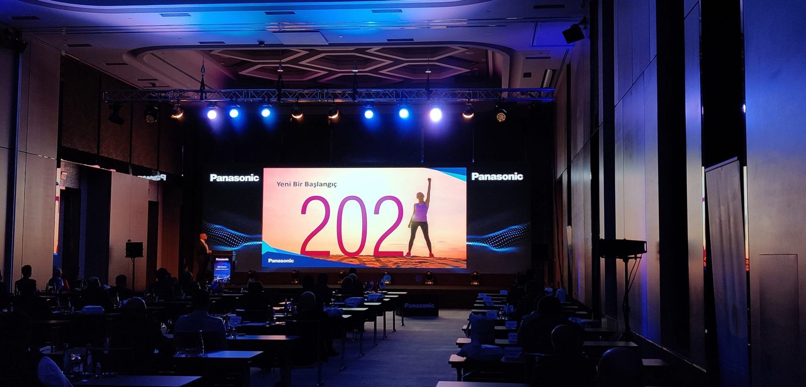 SEE Technical Productions - Ses, Görüntü, Işık, Video Konferans ve Dekor Sistemleri kurulum ve yönetimi.